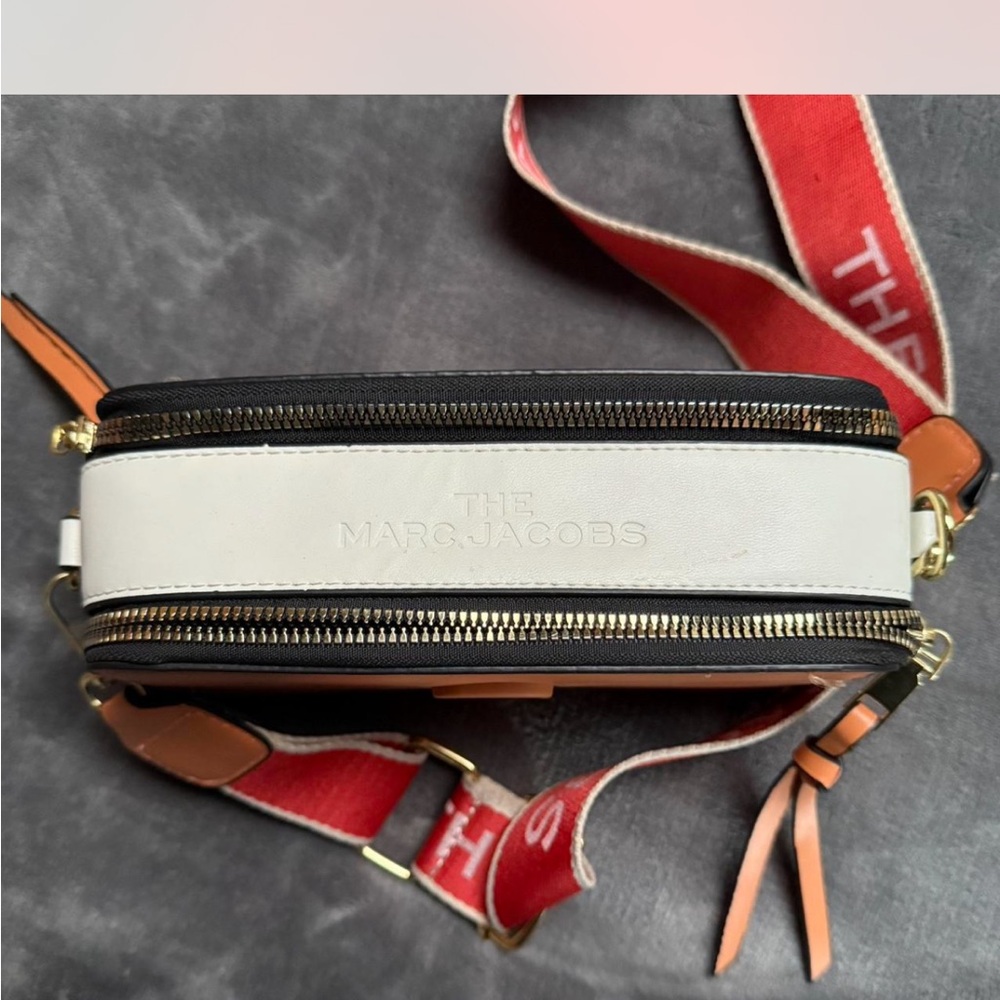 Marc Jacobs Orange Bag with Red Strap - Picture 3 of 4
